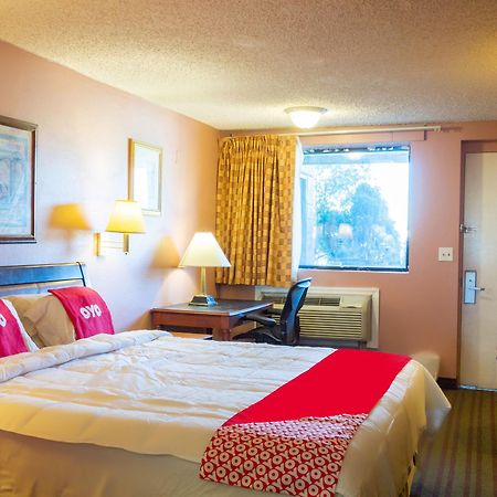 Oyo Hotel Edison Nj Route 1 Bagian luar foto