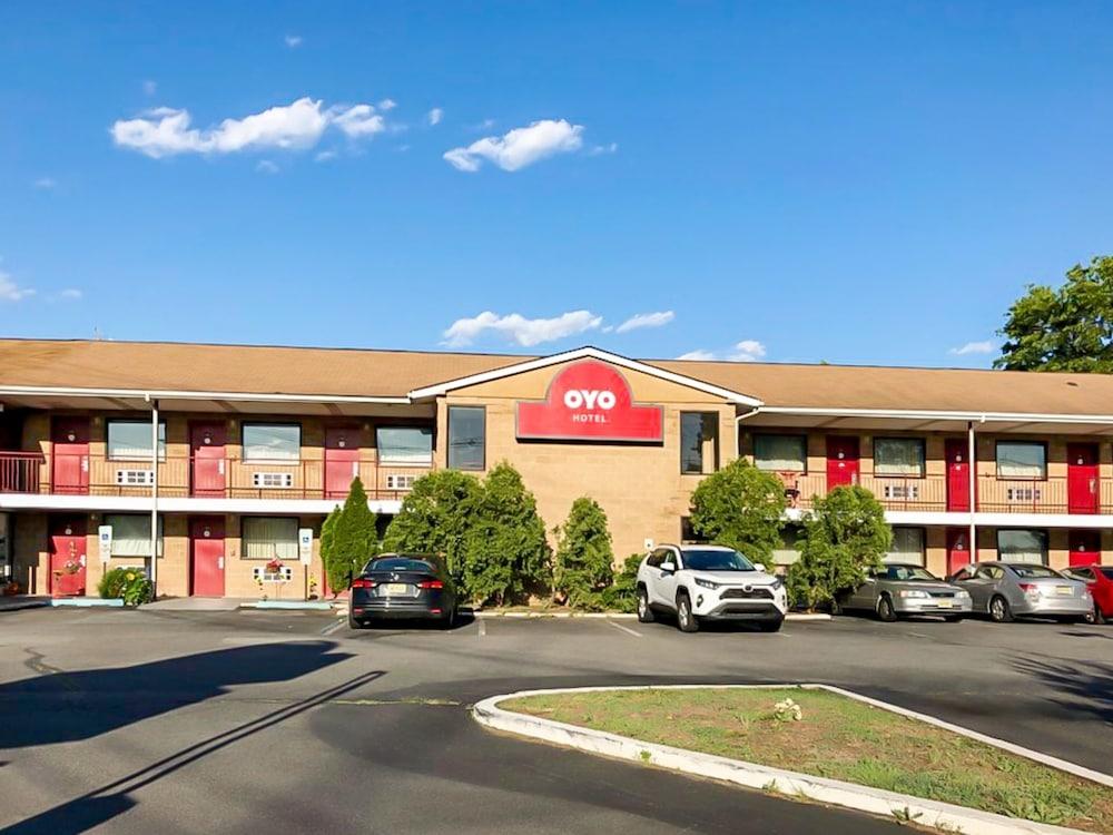 Oyo Hotel Edison Nj Route 1 Bagian luar foto