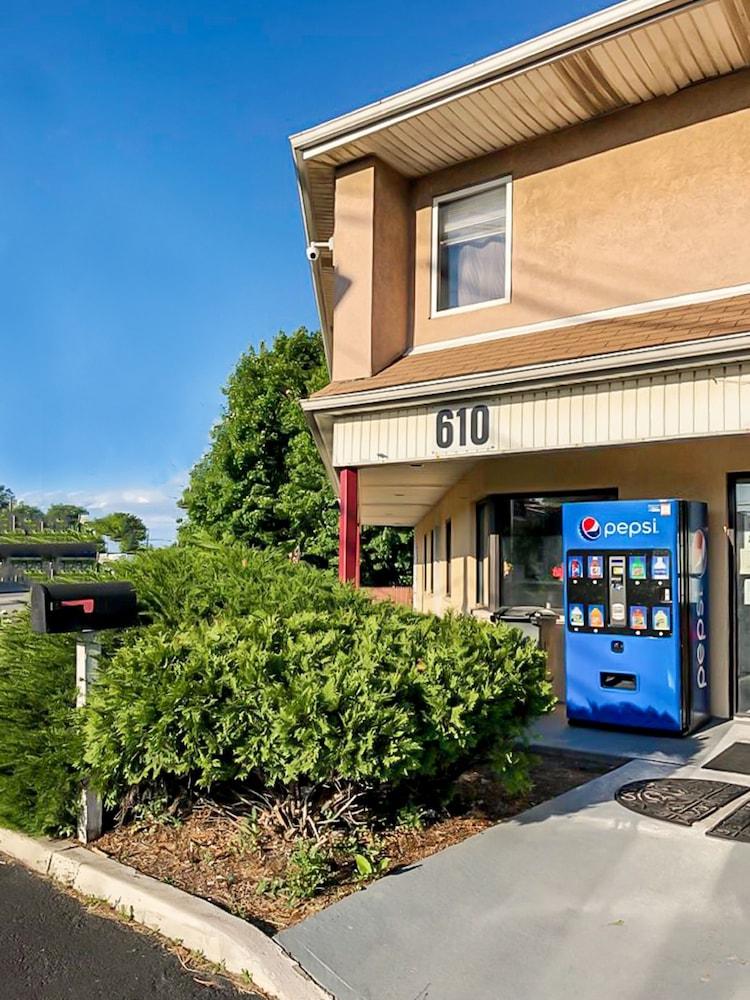 Oyo Hotel Edison Nj Route 1 Bagian luar foto